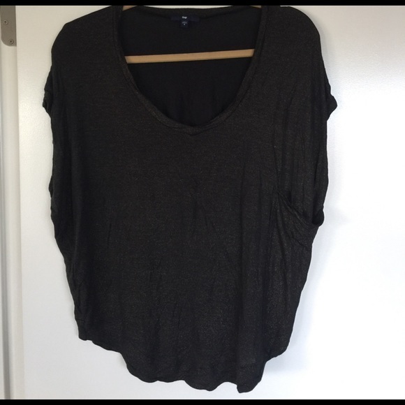 GAP Tops - Black V neck tee with gold shimmer